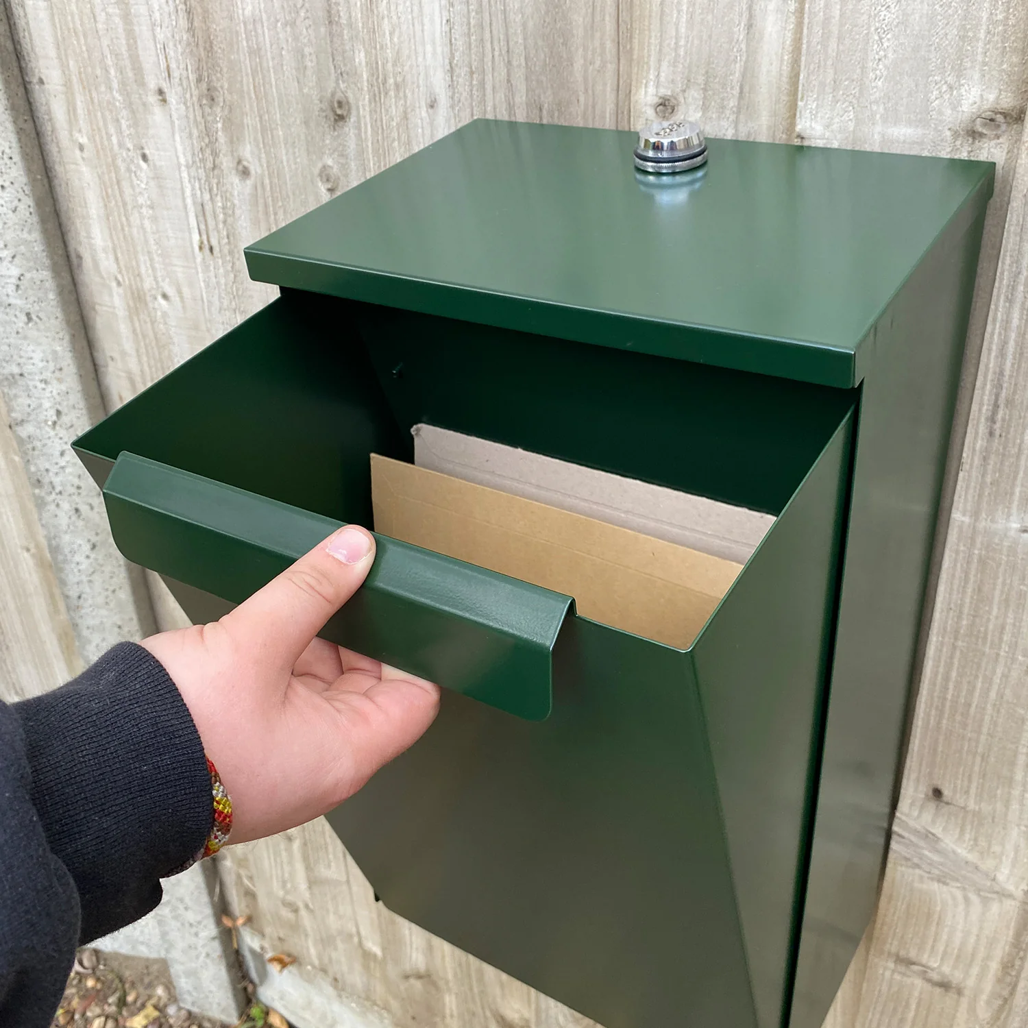 Mit dem Logixbox Paketbox System alle Pakete sicher erhalten – Paketbox Qualität