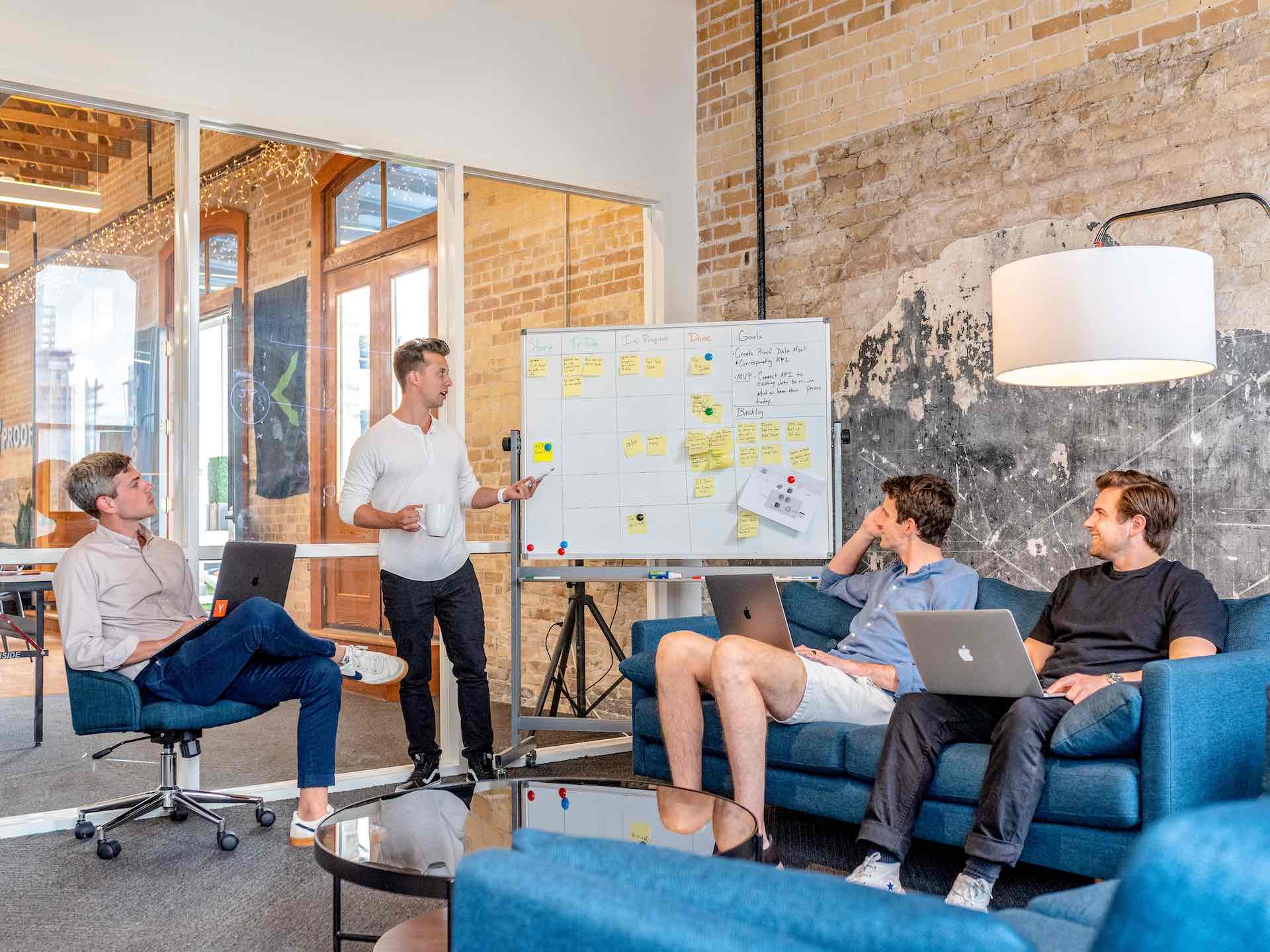 Mit einem Headhunter die richtigen Fachkräfte gewinnen
